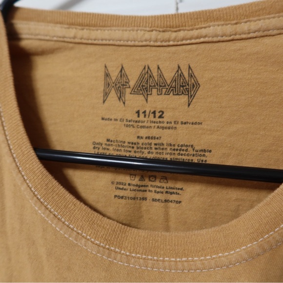 Kids Forever 21 graphic T-shirt - Picture 3 of 3